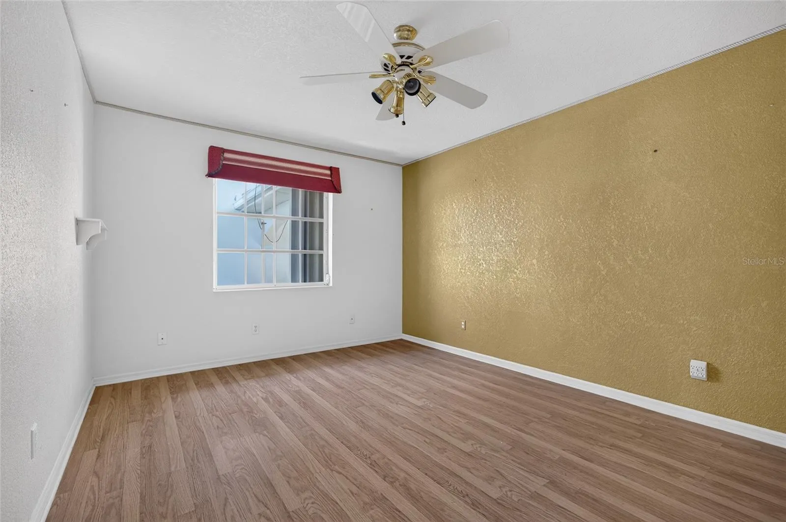 112 GREAT ISAAC CT