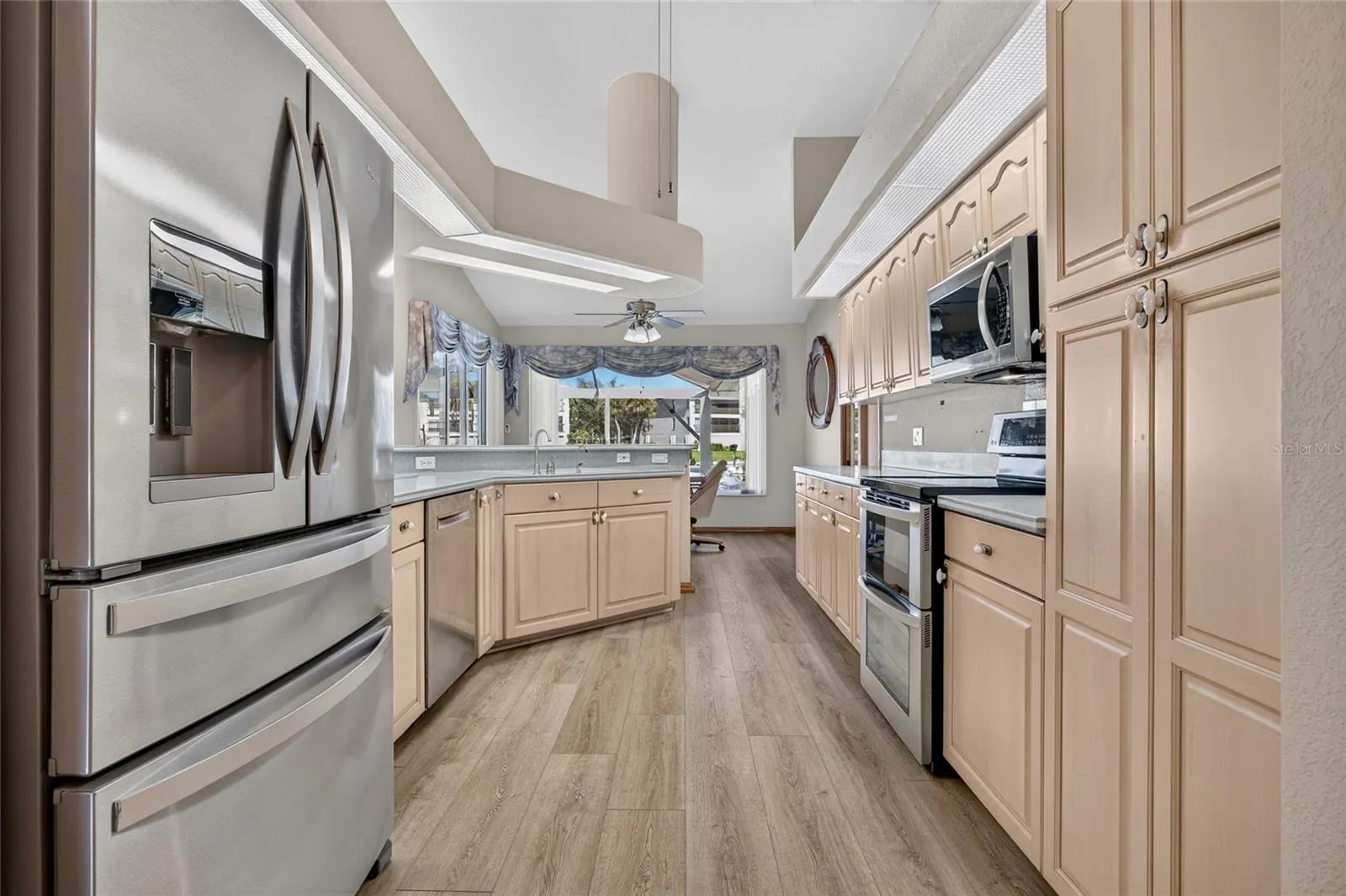 112 GREAT ISAAC CT