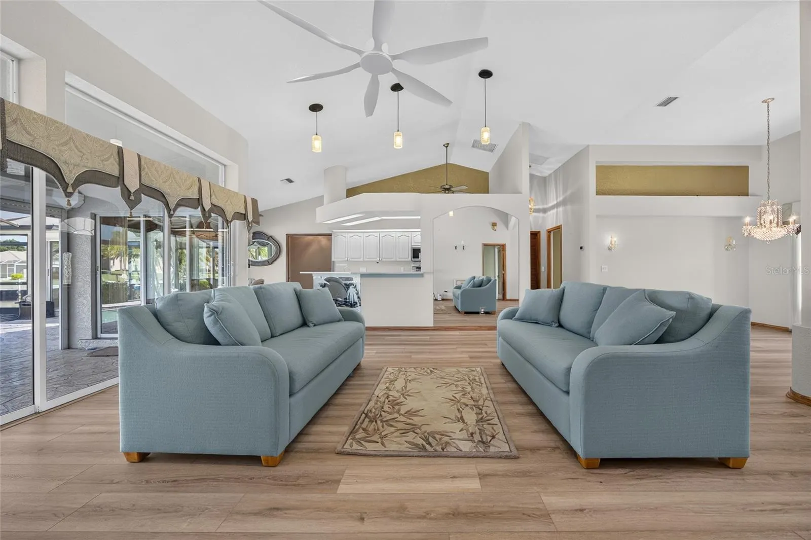 112 GREAT ISAAC CT