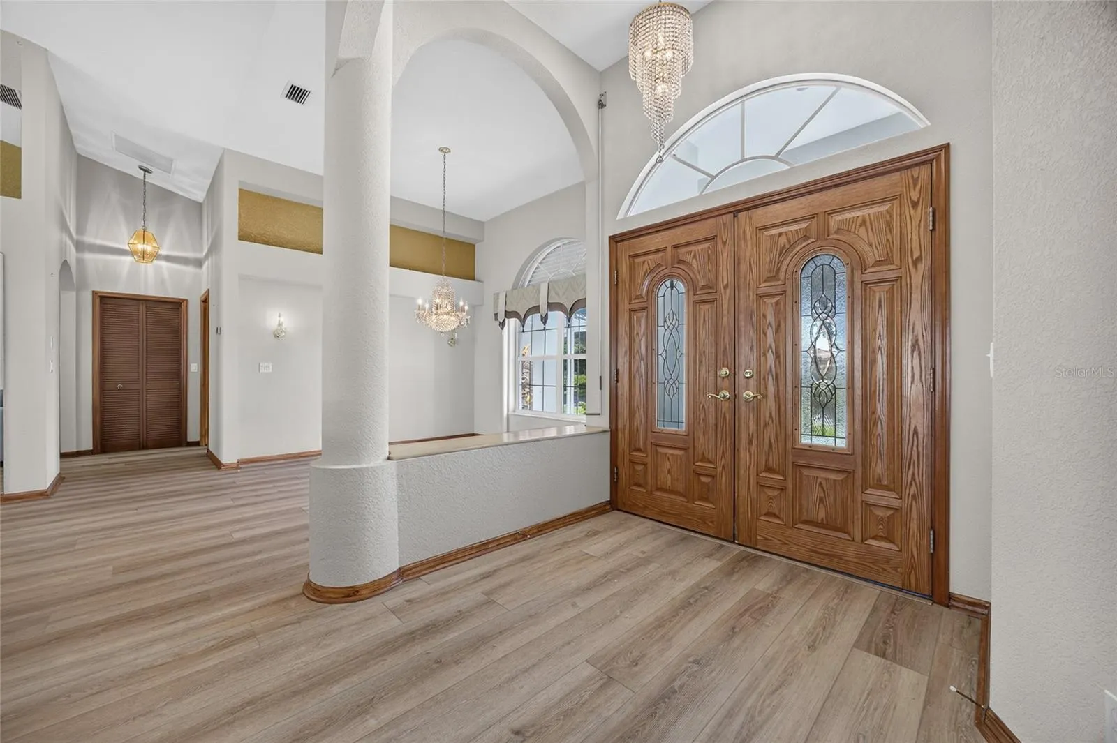 112 GREAT ISAAC CT
