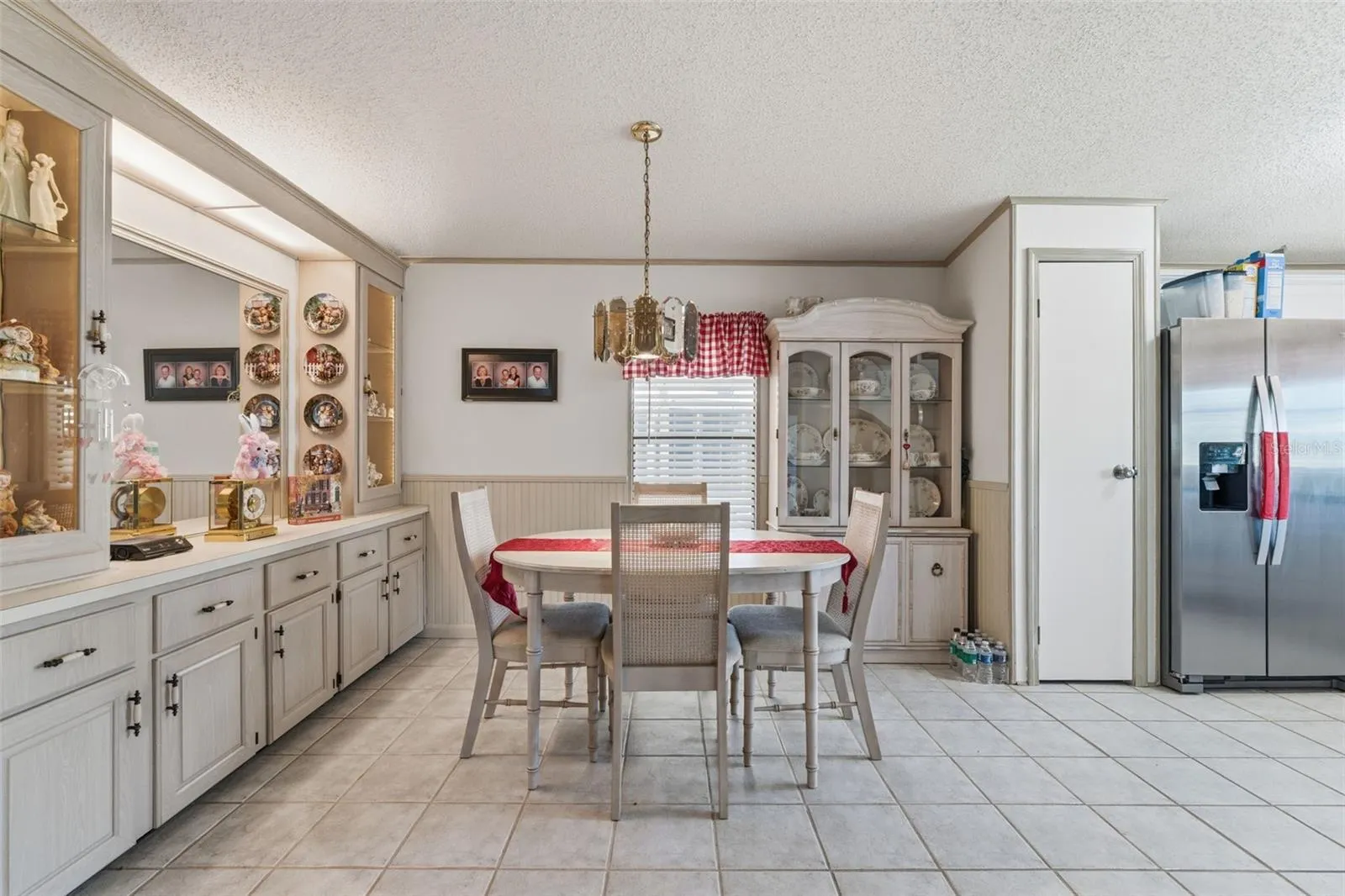 576 PORTSIDE DR