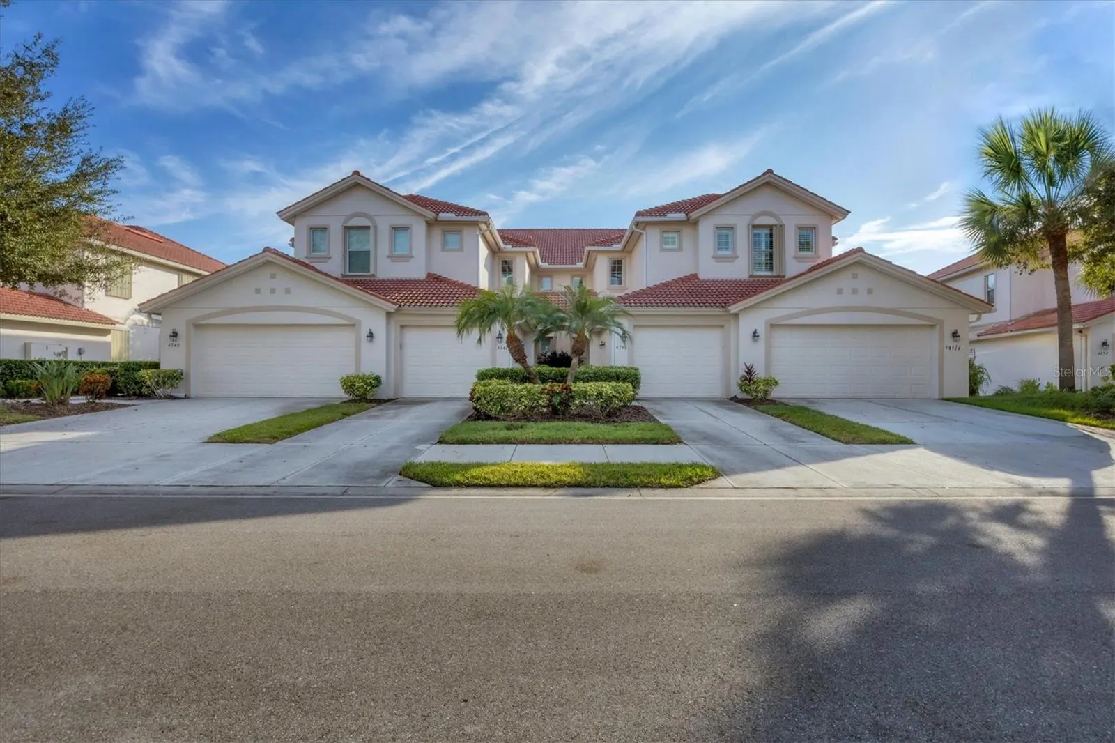4746 CLUB DR #202 #202