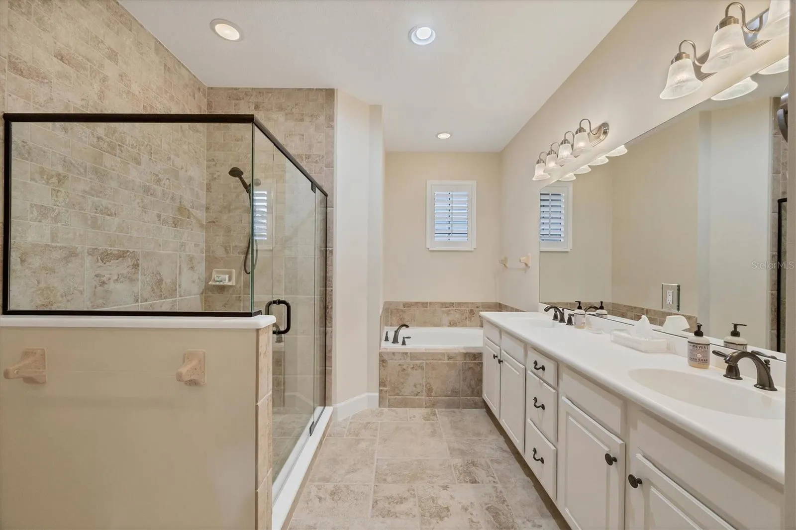 4746 CLUB DR #202 #202