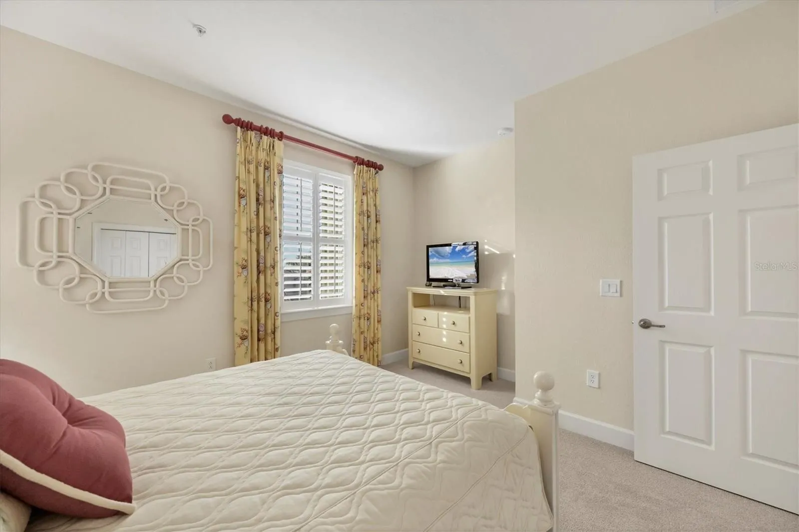 4746 CLUB DR #202 #202