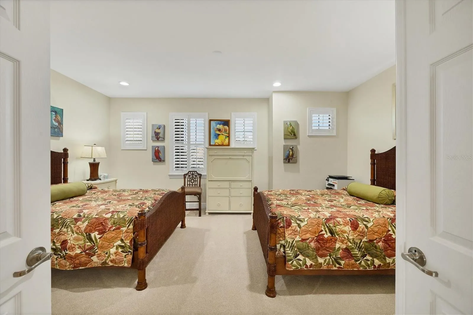 4746 CLUB DR #202 #202