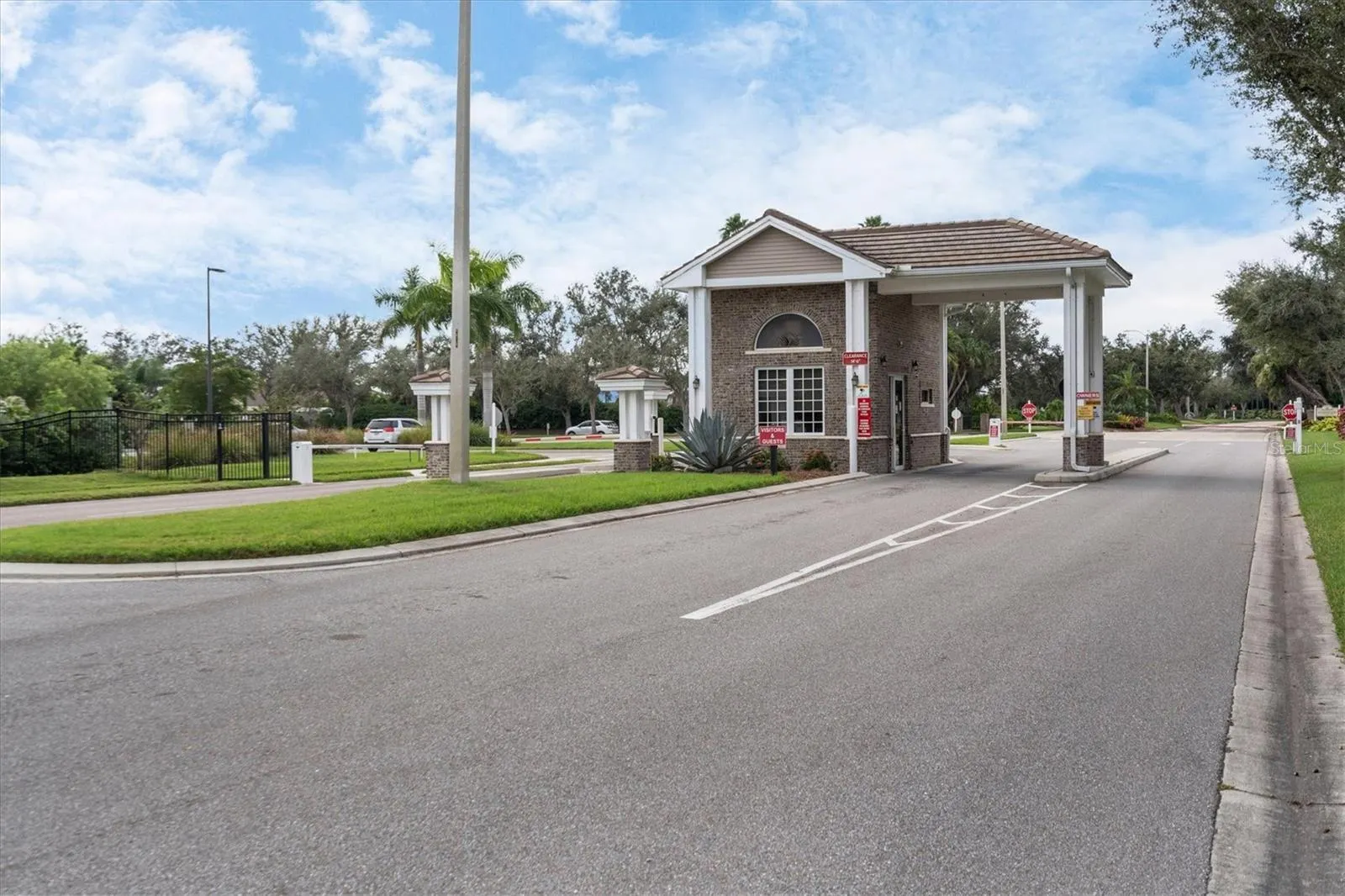 4746 CLUB DR #202 #202