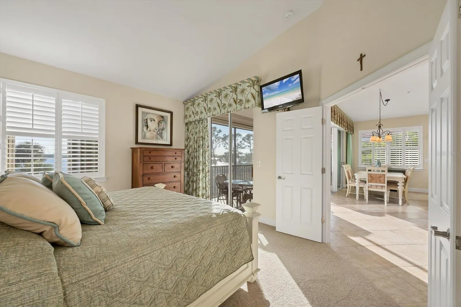 4746 CLUB DR #202 #202