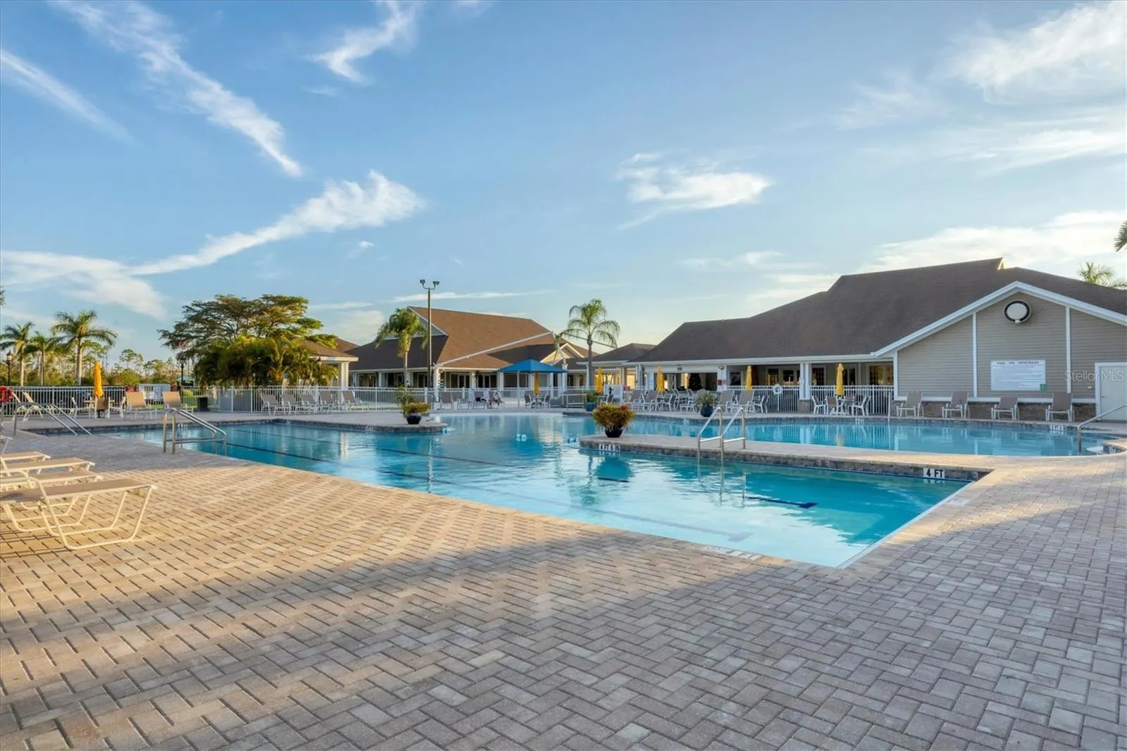 4746 CLUB DR #202 #202