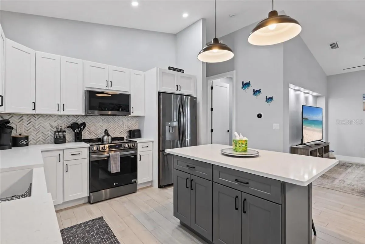 2904 NW 26TH AVE