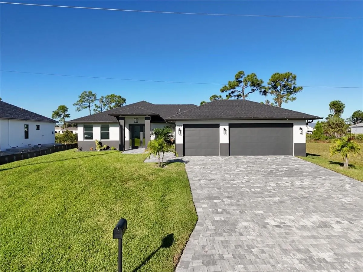 2904 NW 26TH AVE