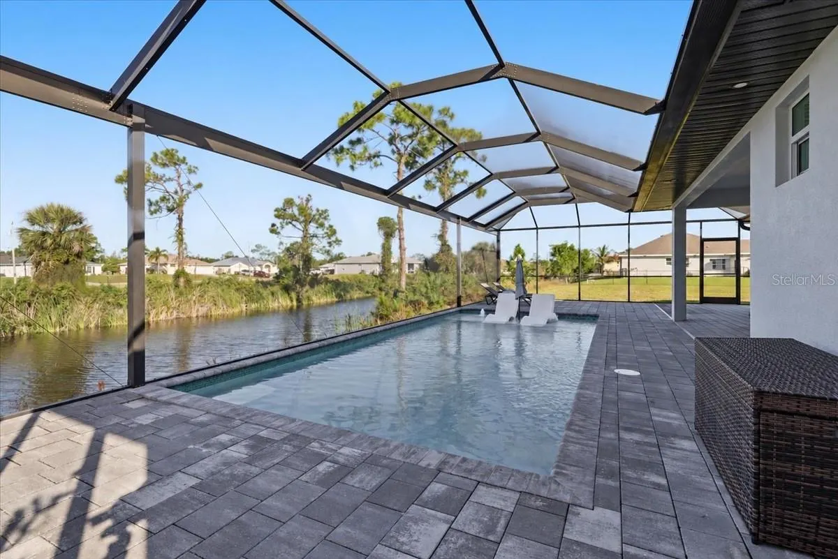 2904 NW 26TH AVE