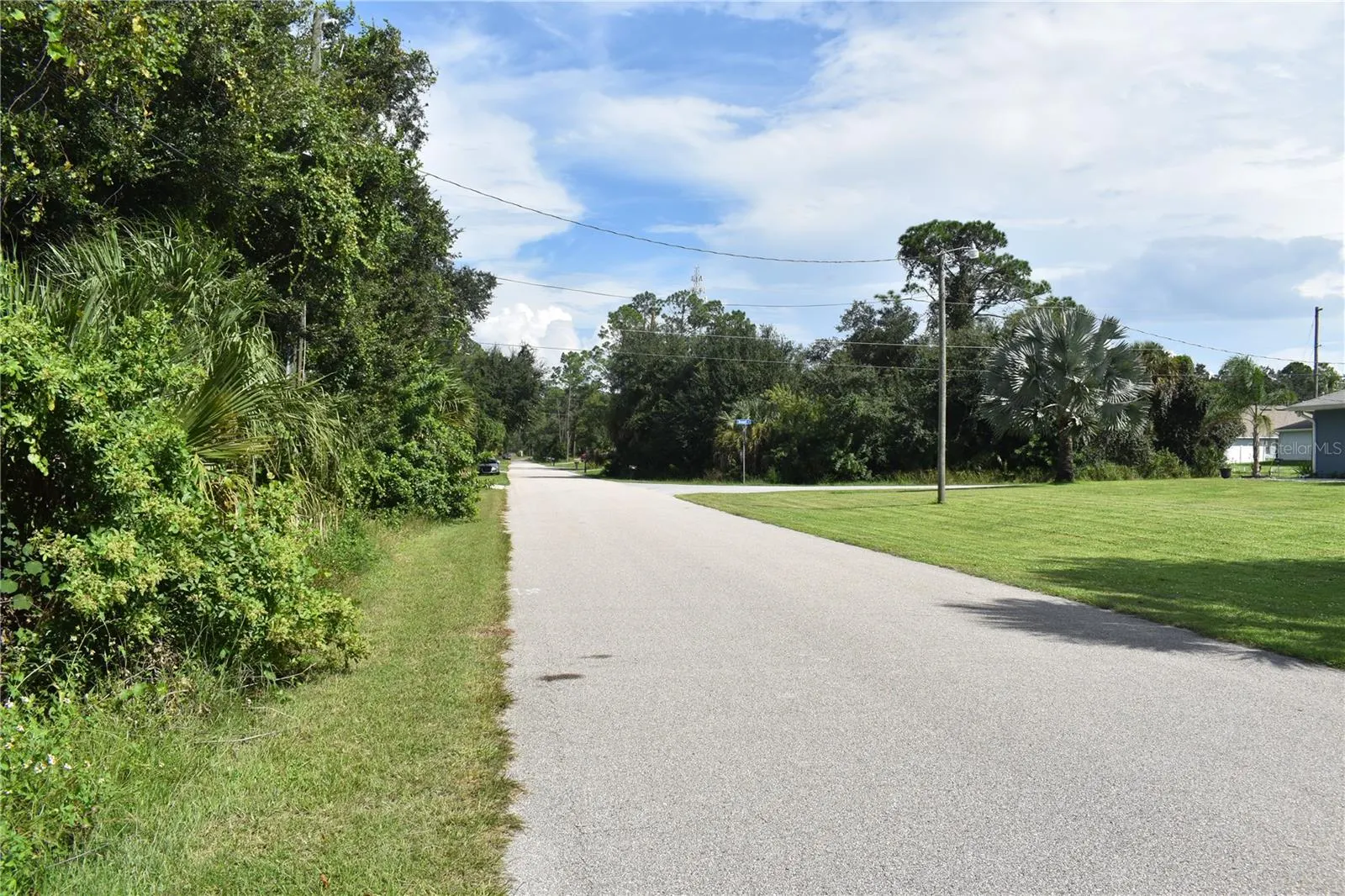 SKYWAY AVE