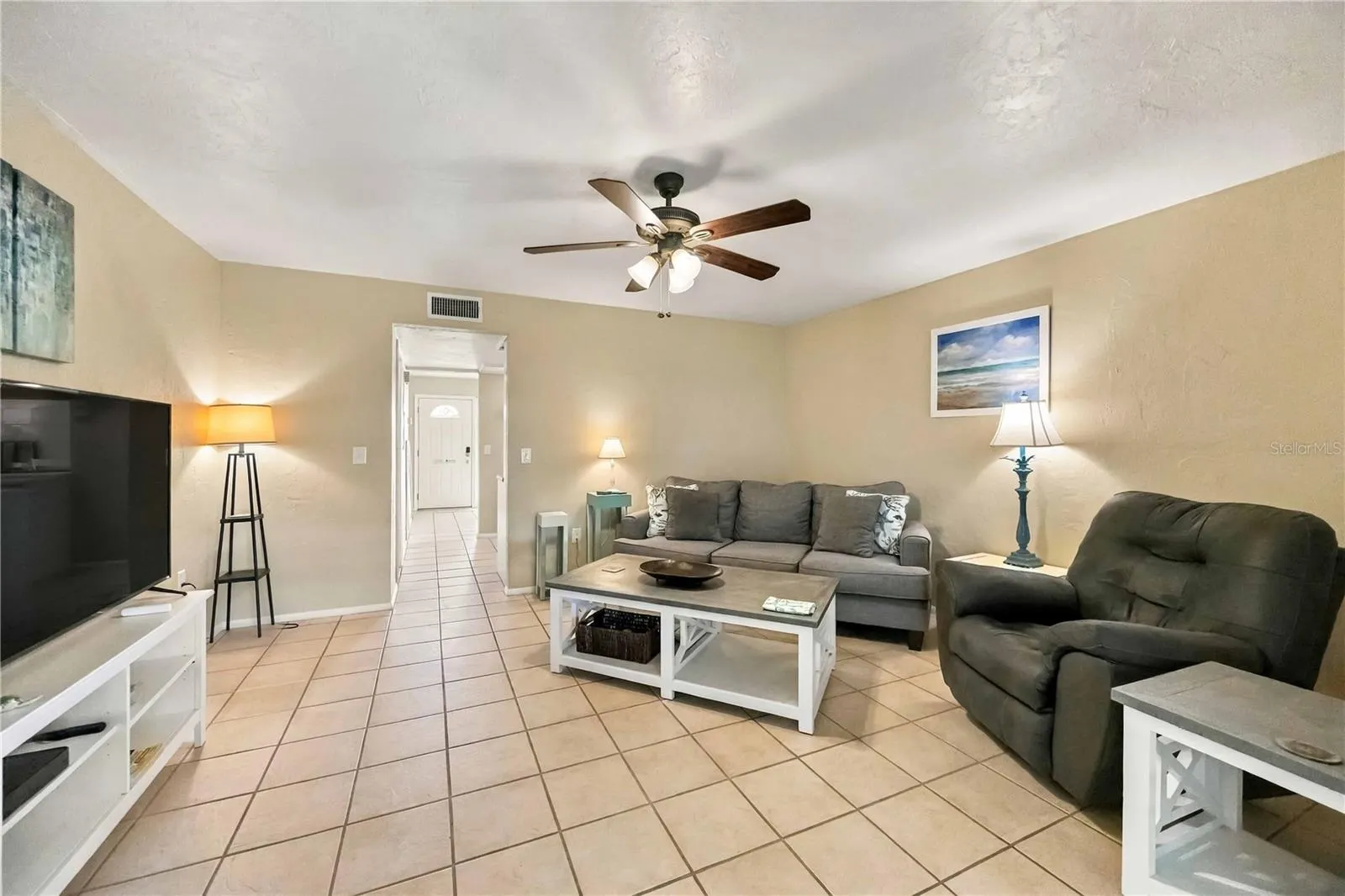 168 CIRCLEWOOD DR #102 #102