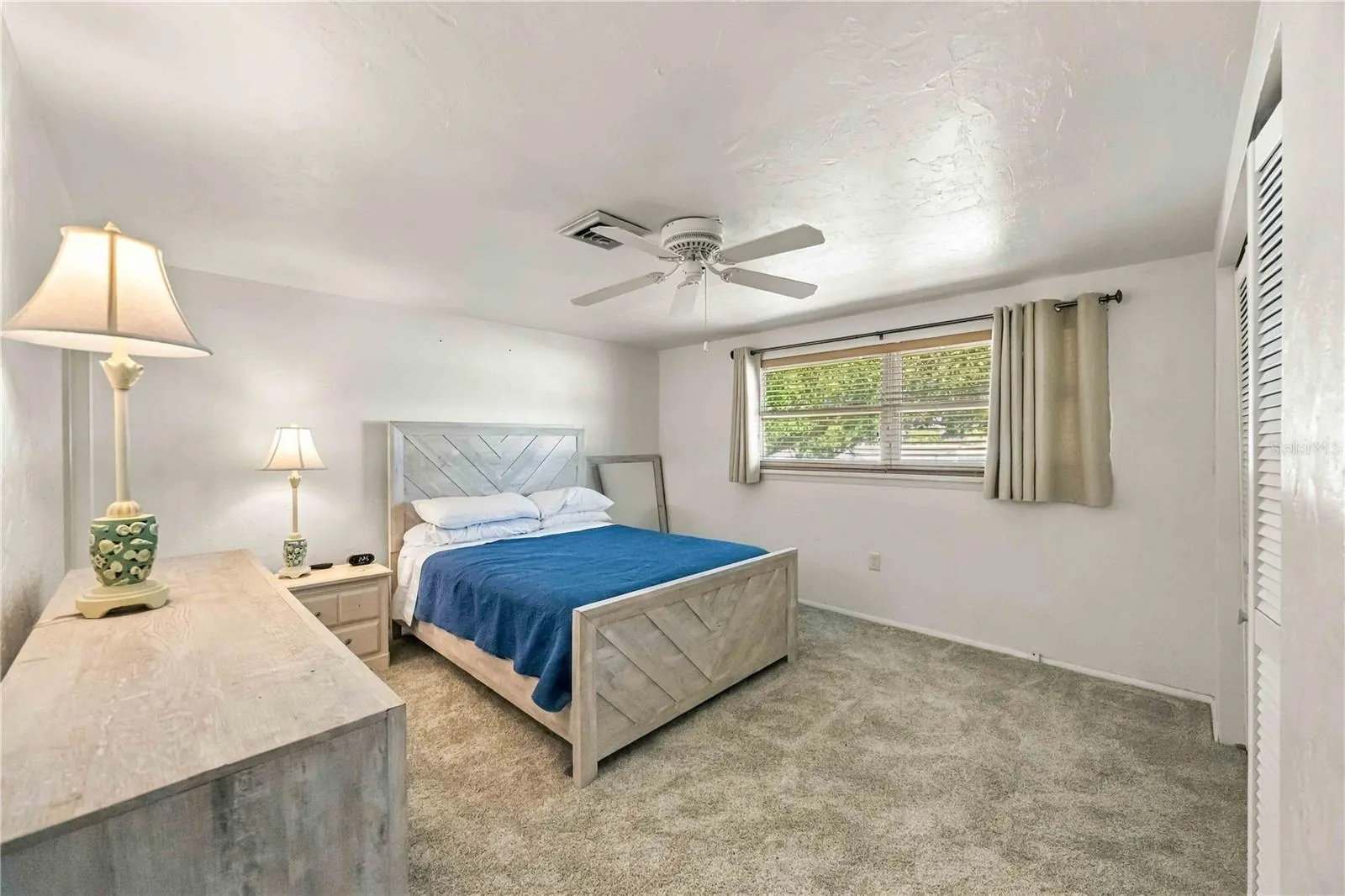 168 CIRCLEWOOD DR #102 #102