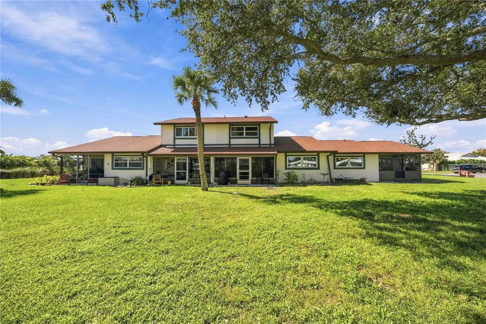 168 CIRCLEWOOD DR #102 #102