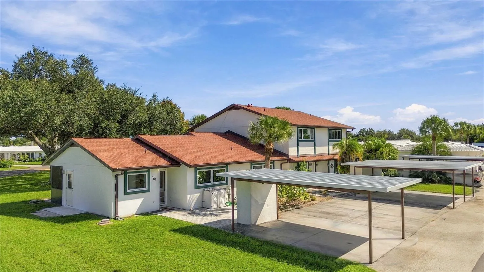 168 CIRCLEWOOD DR #102 #102
