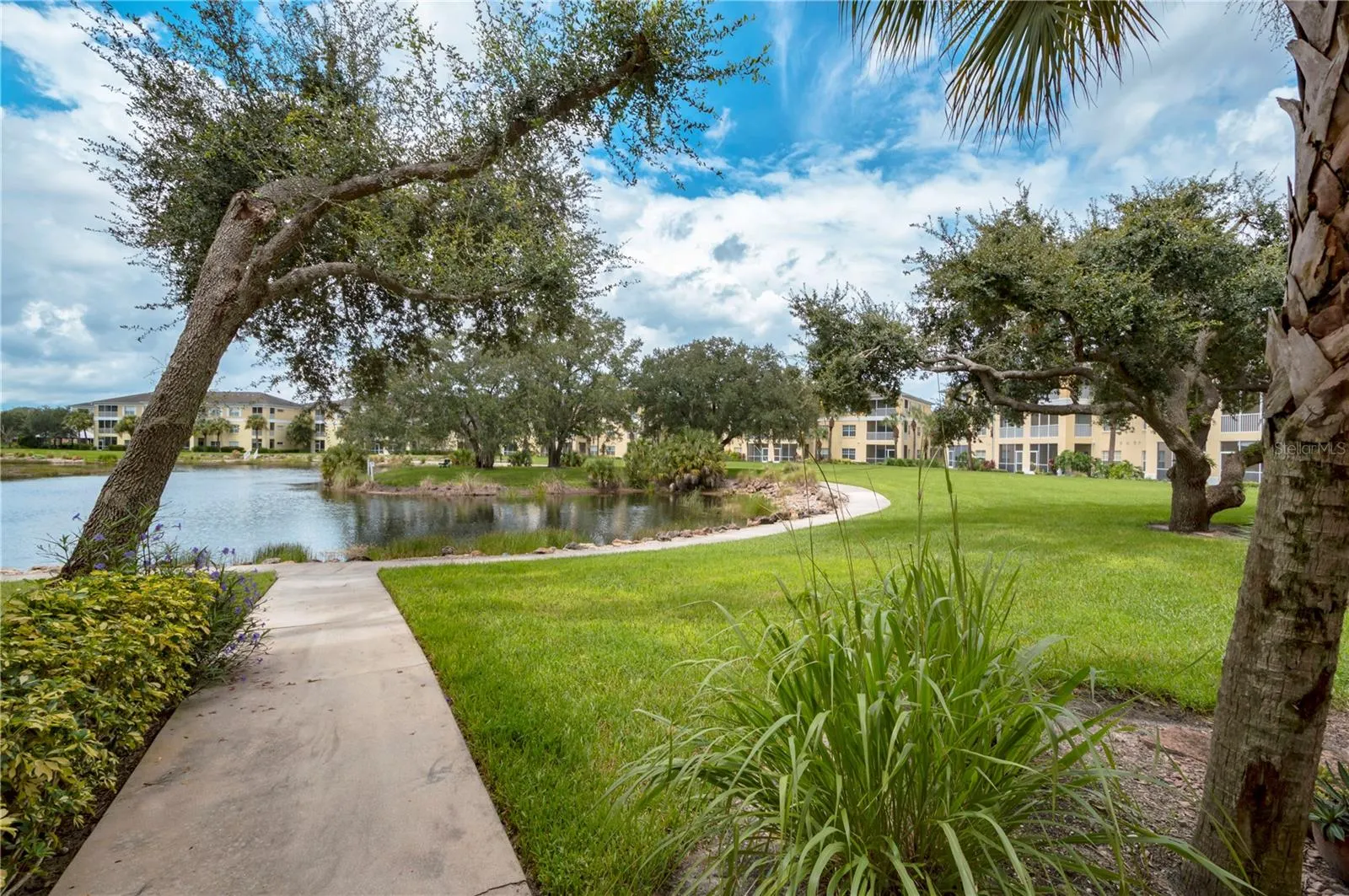 19345 WATER OAK DR #106 #106