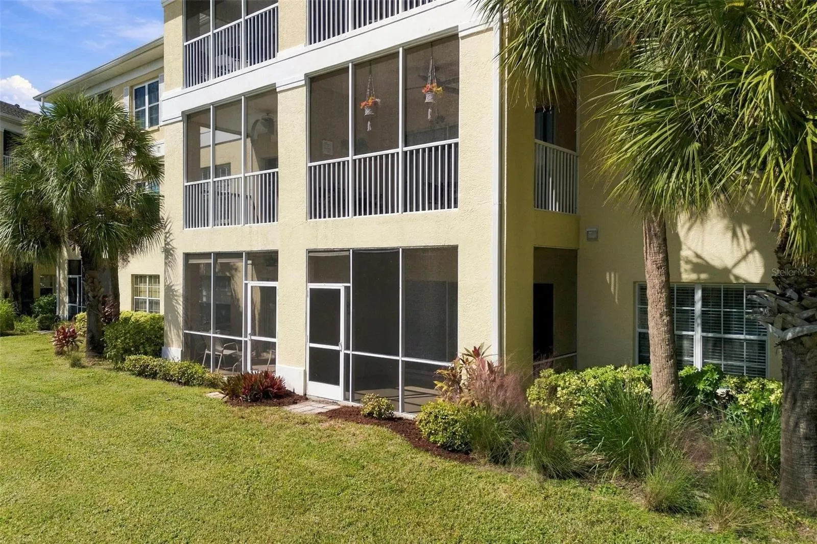 19345 WATER OAK DR #106 #106