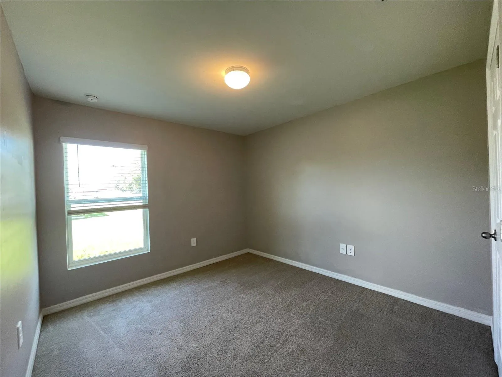 12172 SHELLNUT AVE