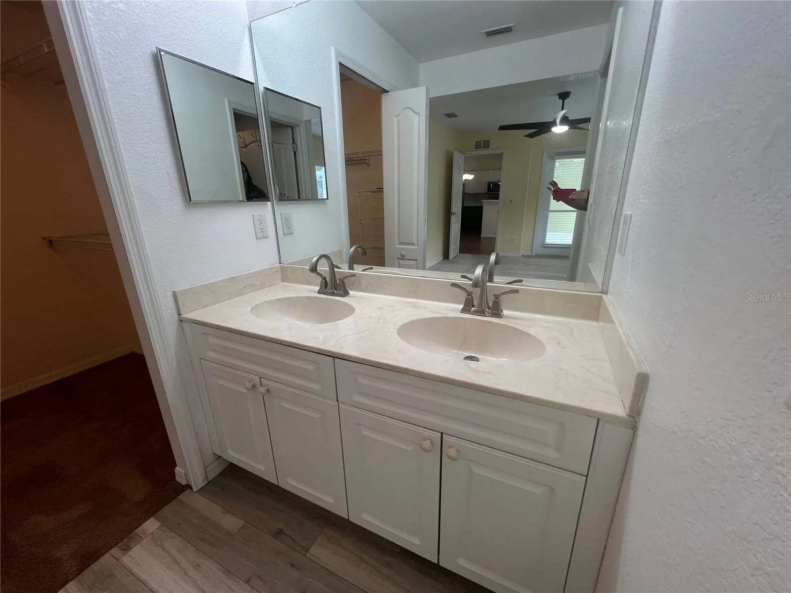 4358 KILLDEER TER