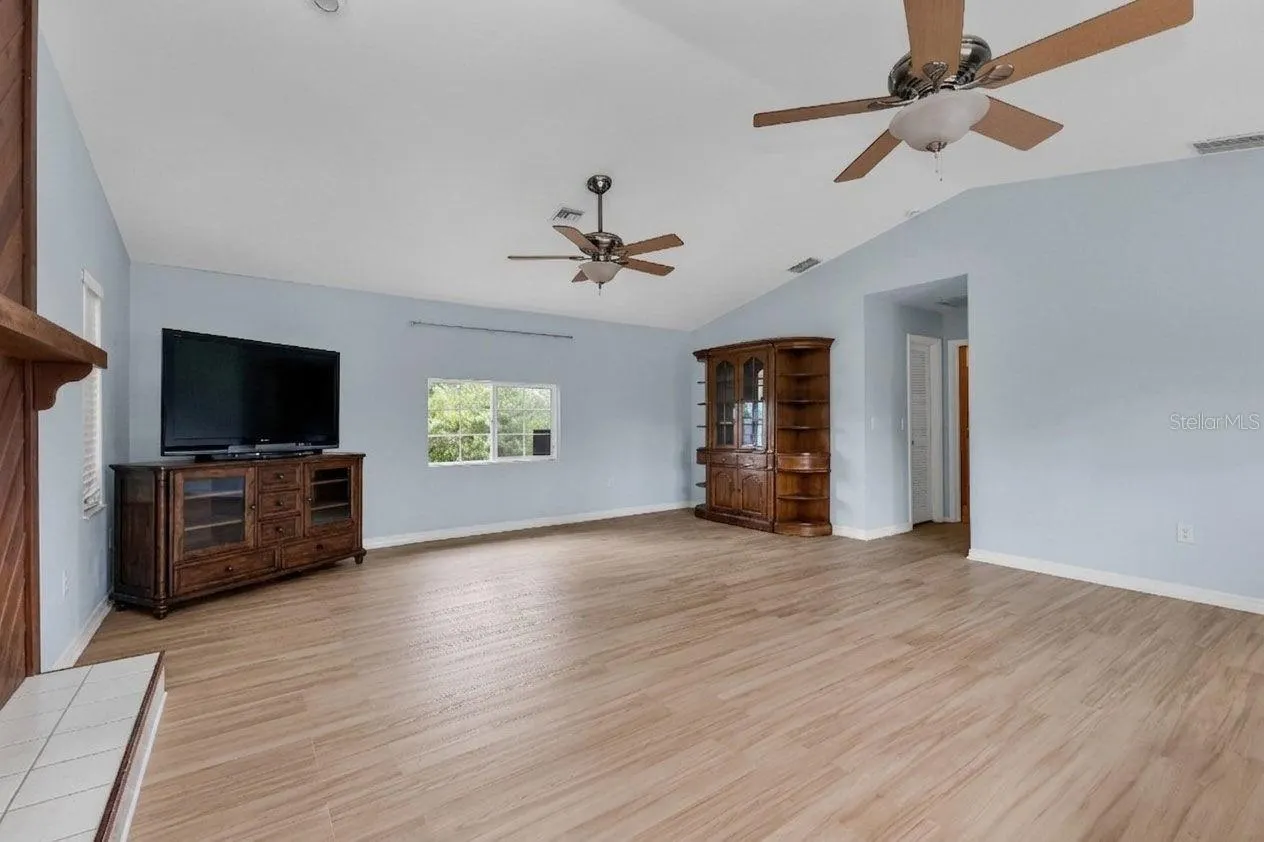 3059 HOLCOMB RD
