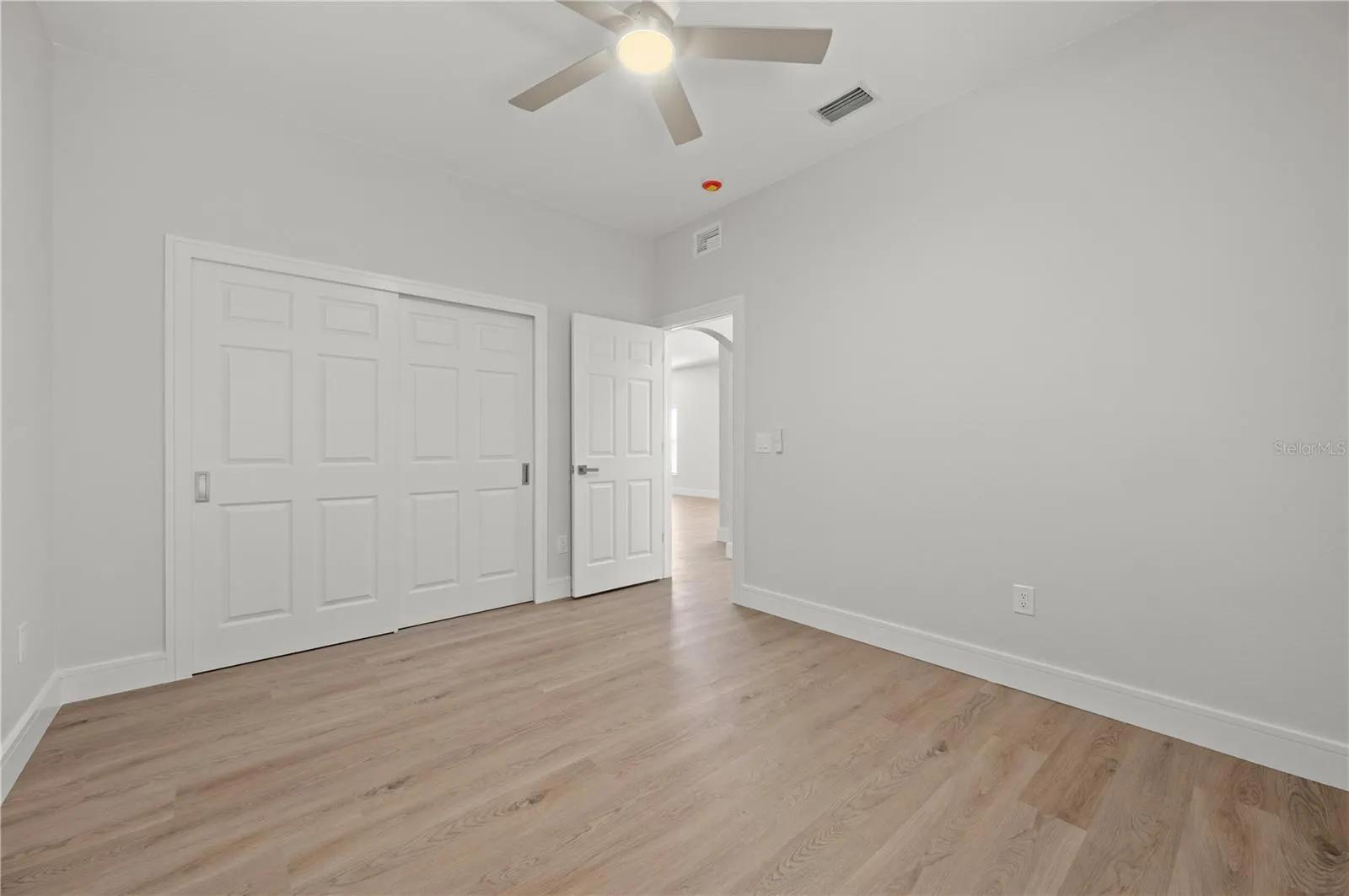 2707 SALLY LN