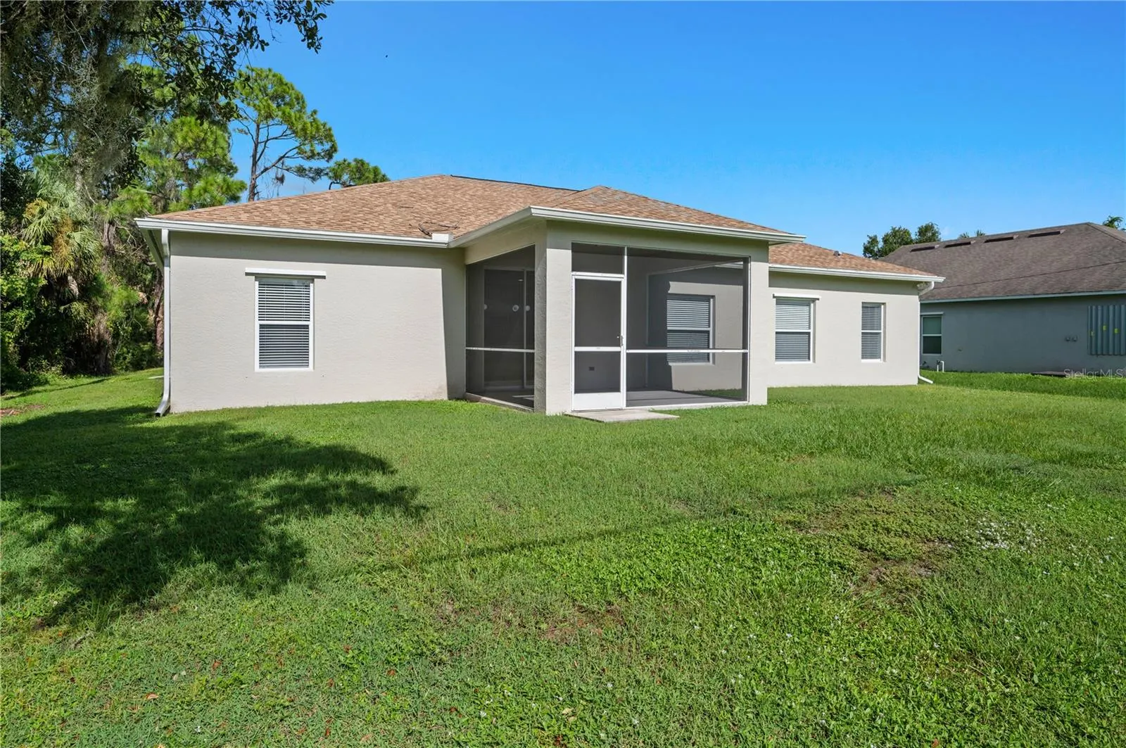 2707 SALLY LN