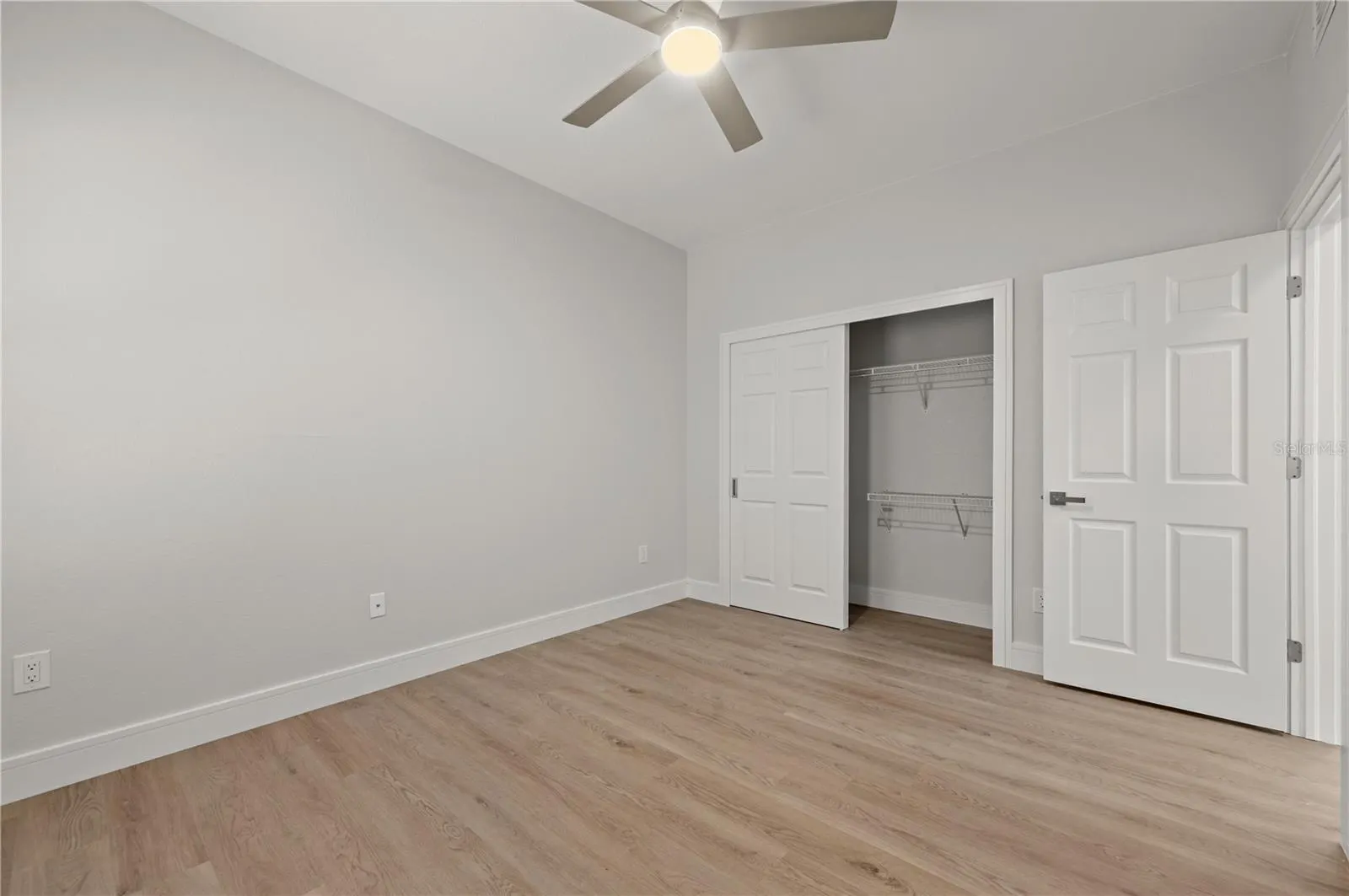2707 SALLY LN