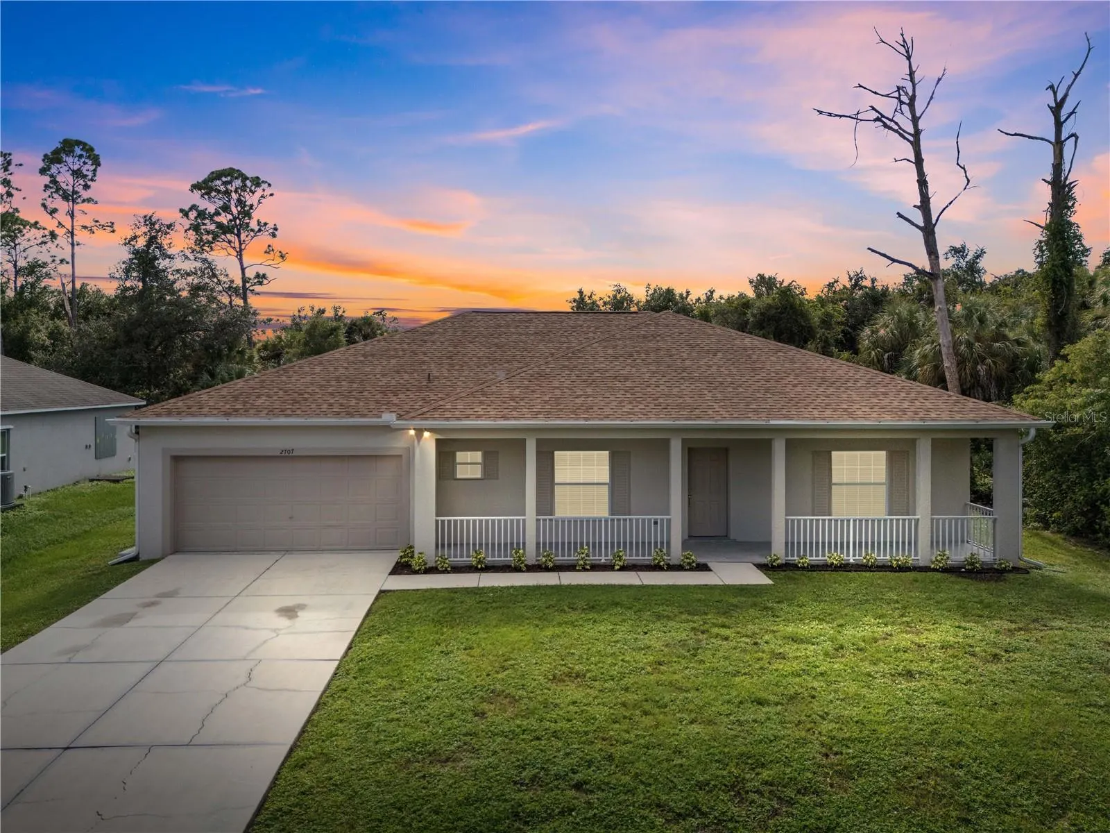 2707 SALLY LN