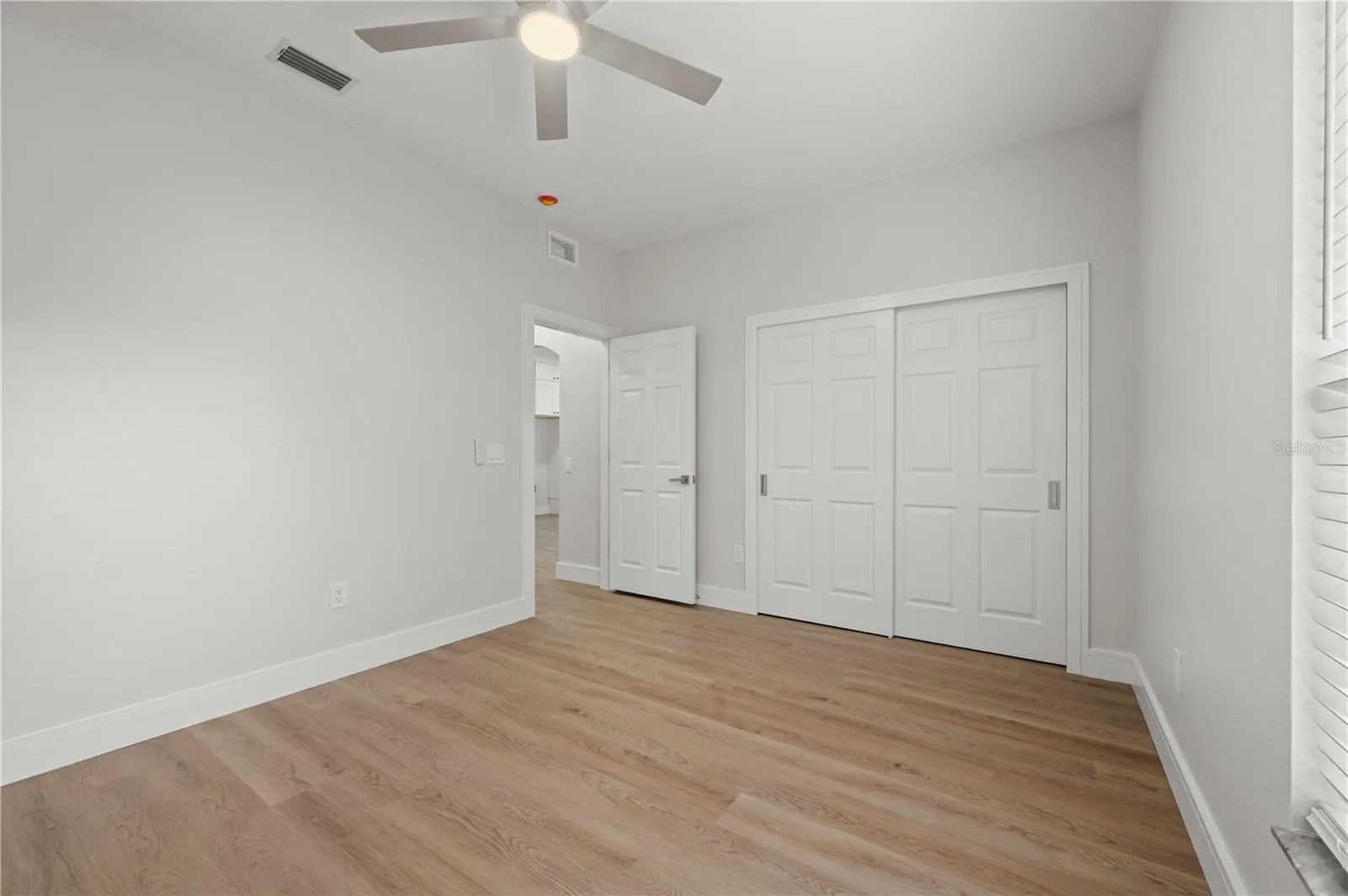 2707 SALLY LN