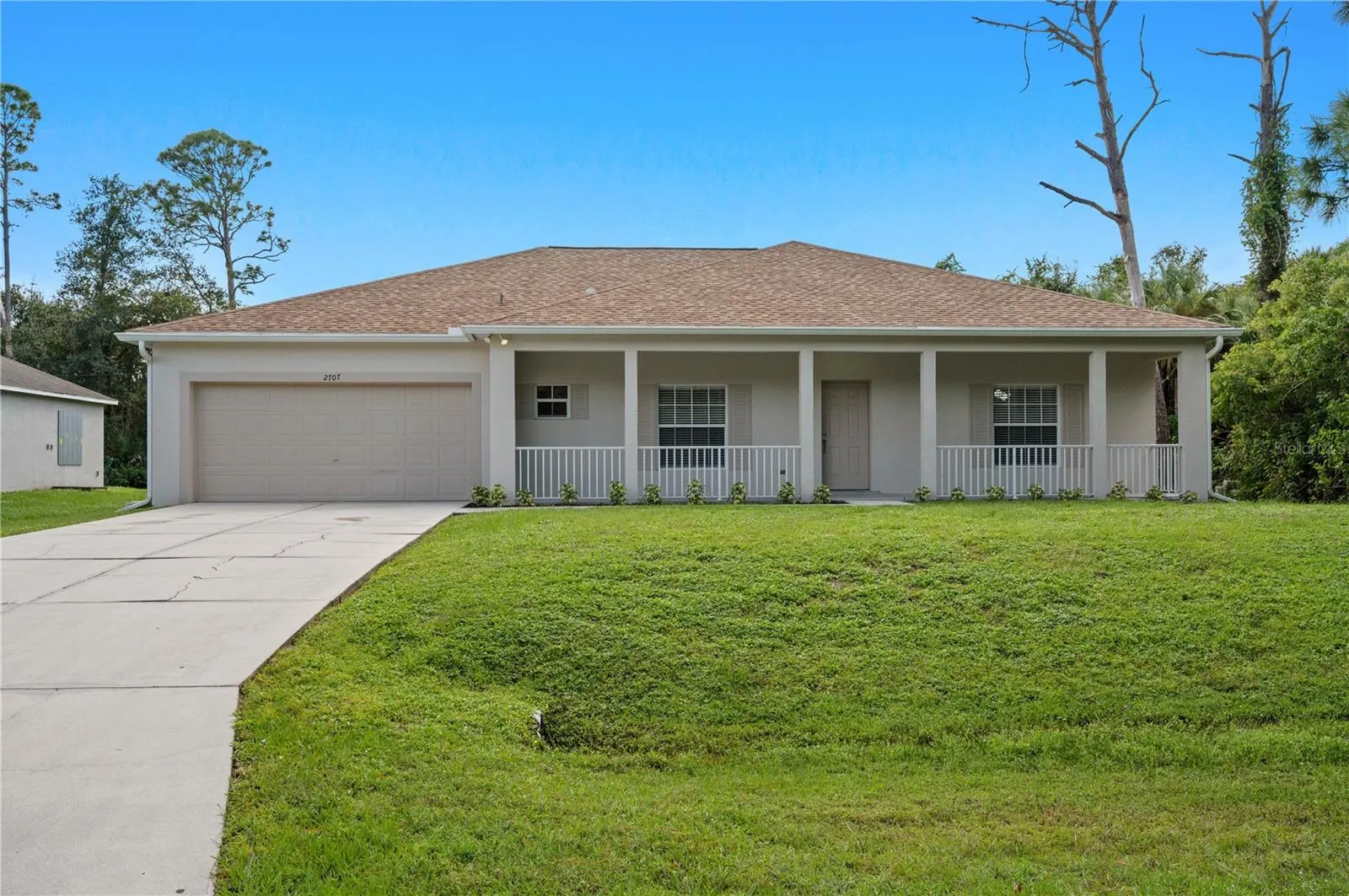2707 SALLY LN