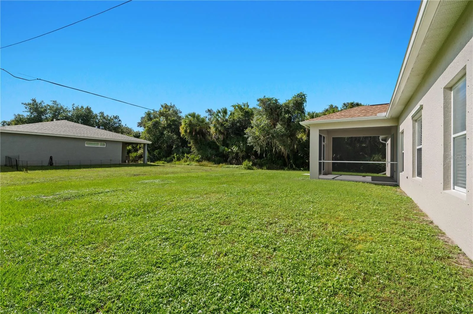 2707 SALLY LN