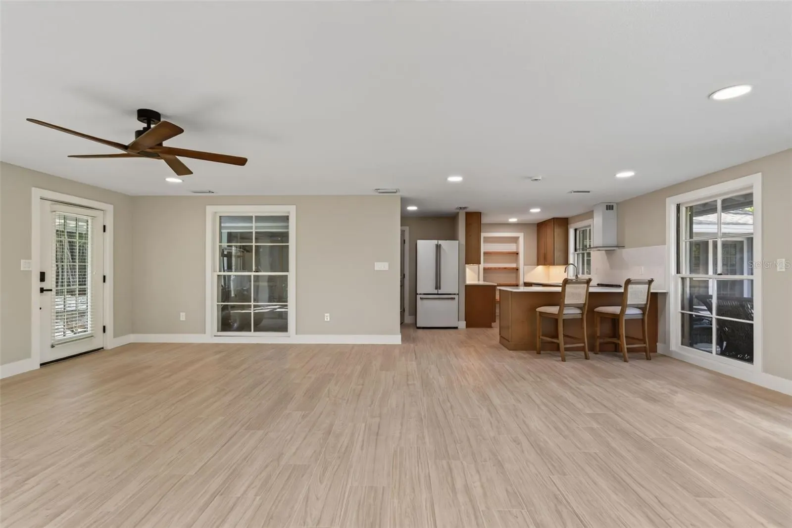 290 SPANIARDS RD