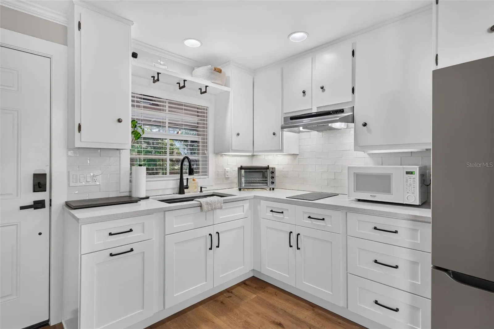 290 SPANIARDS RD