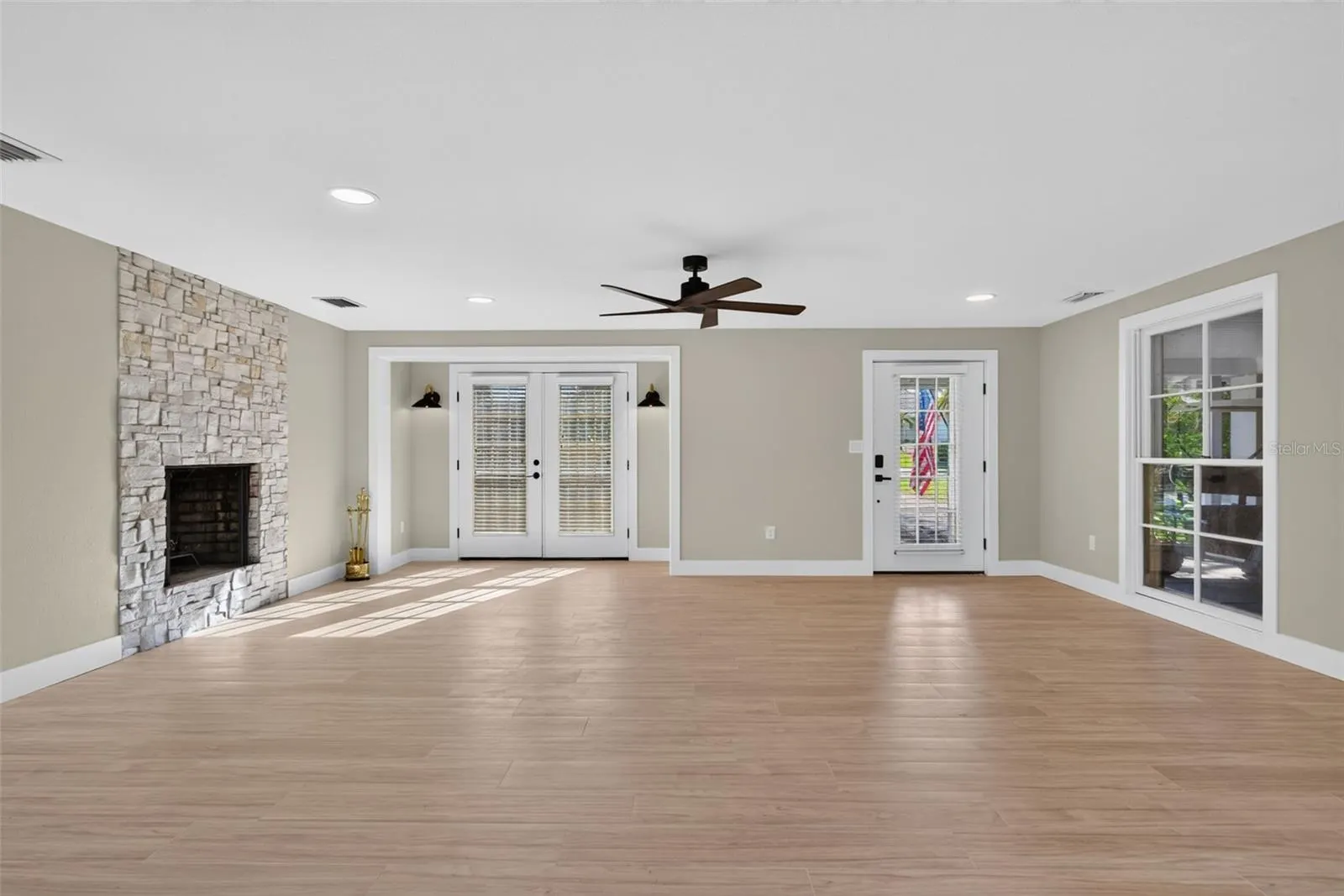 290 SPANIARDS RD