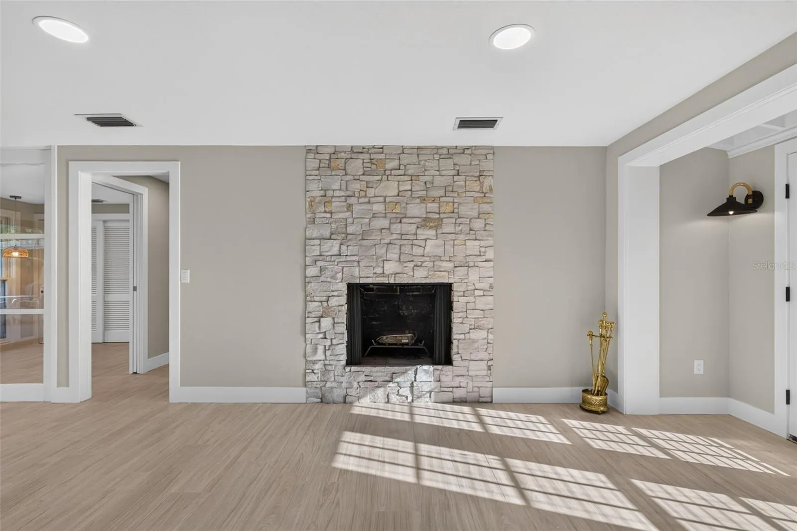 290 SPANIARDS RD