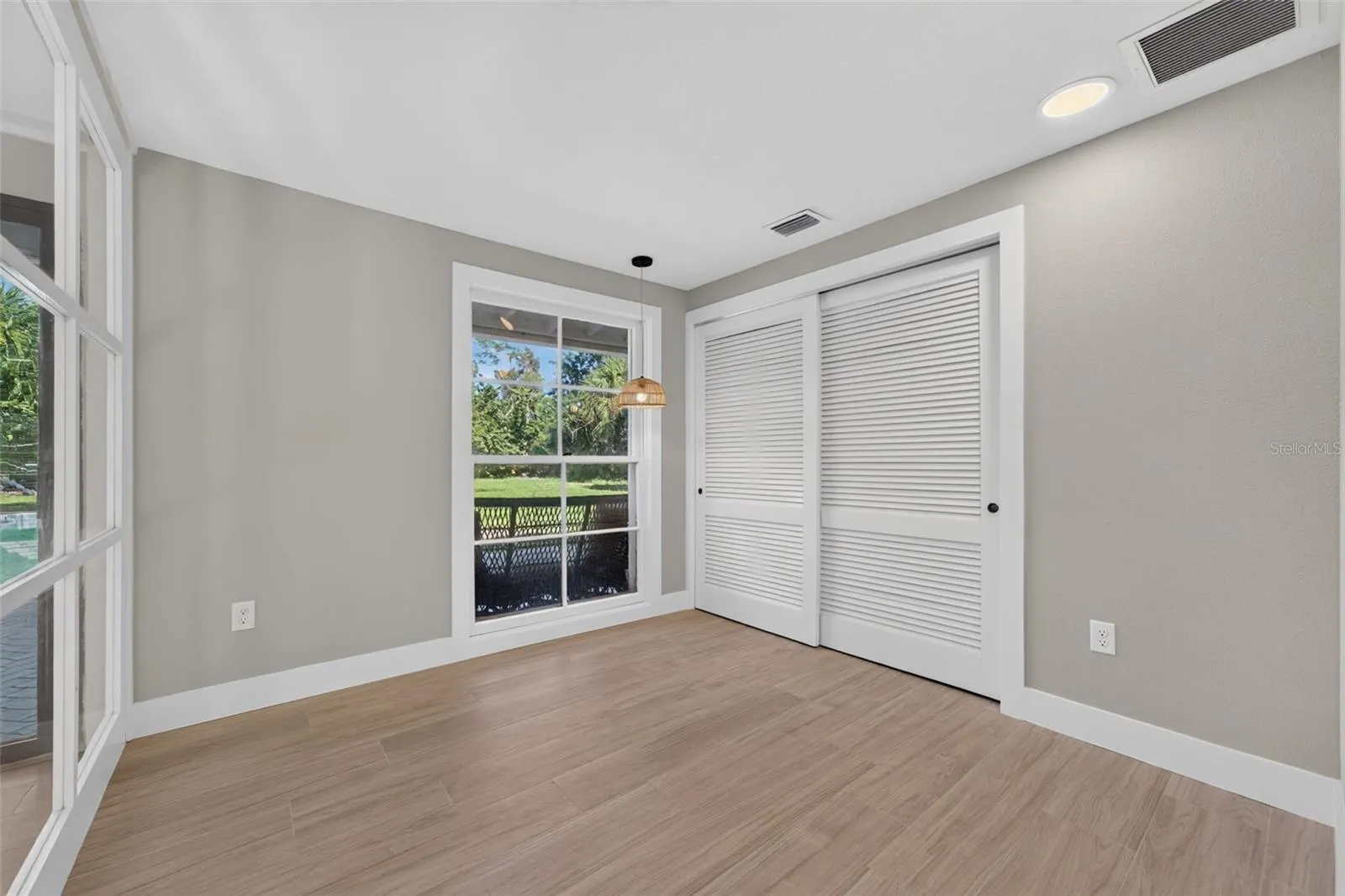 290 SPANIARDS RD