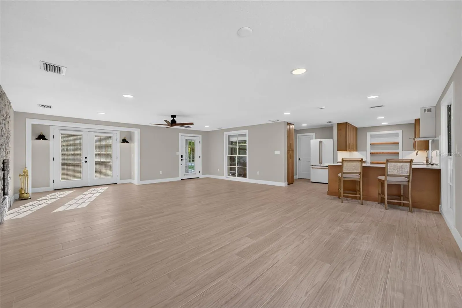 290 SPANIARDS RD