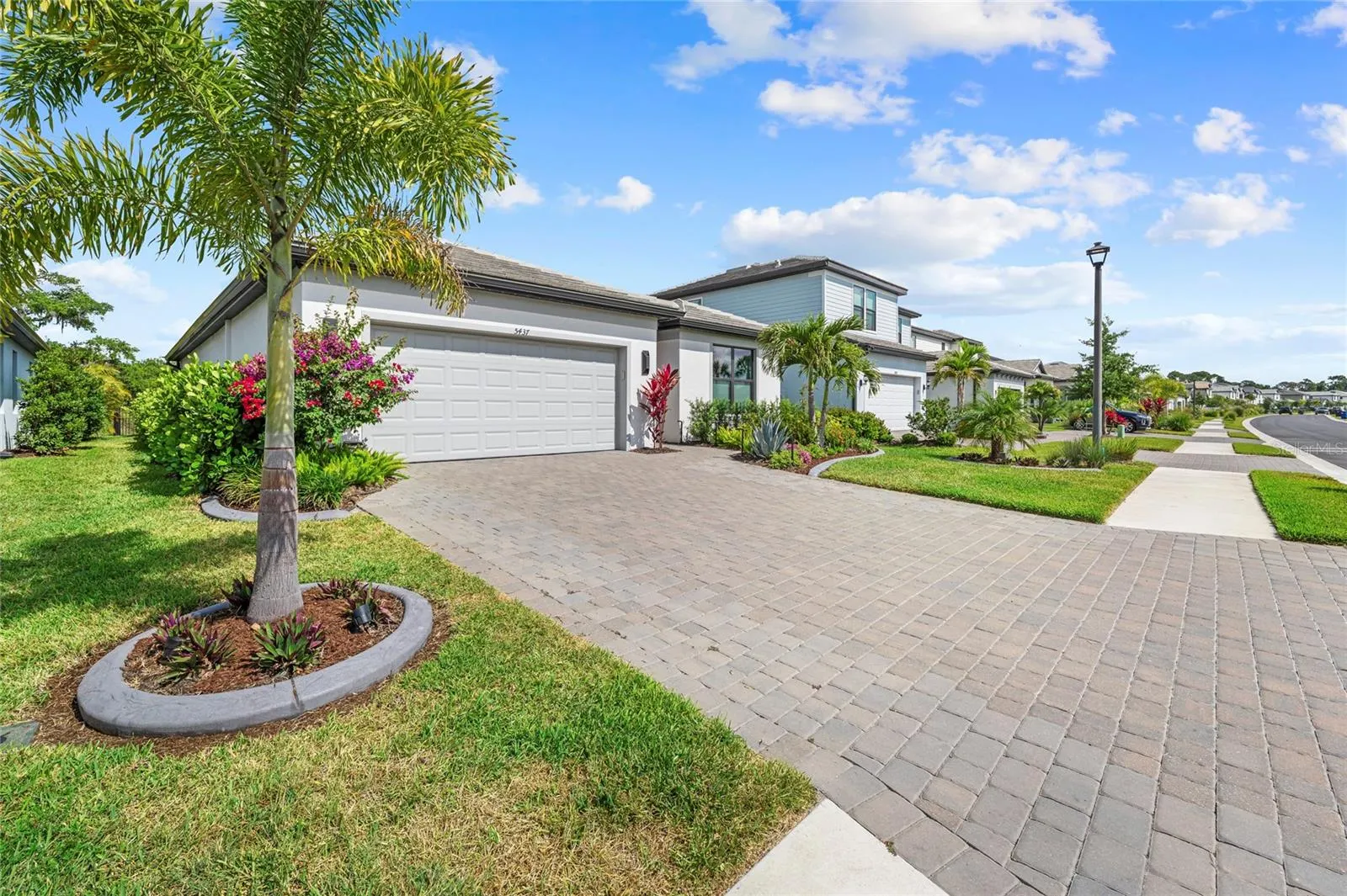 5437 SILVERSIDE PINE CT