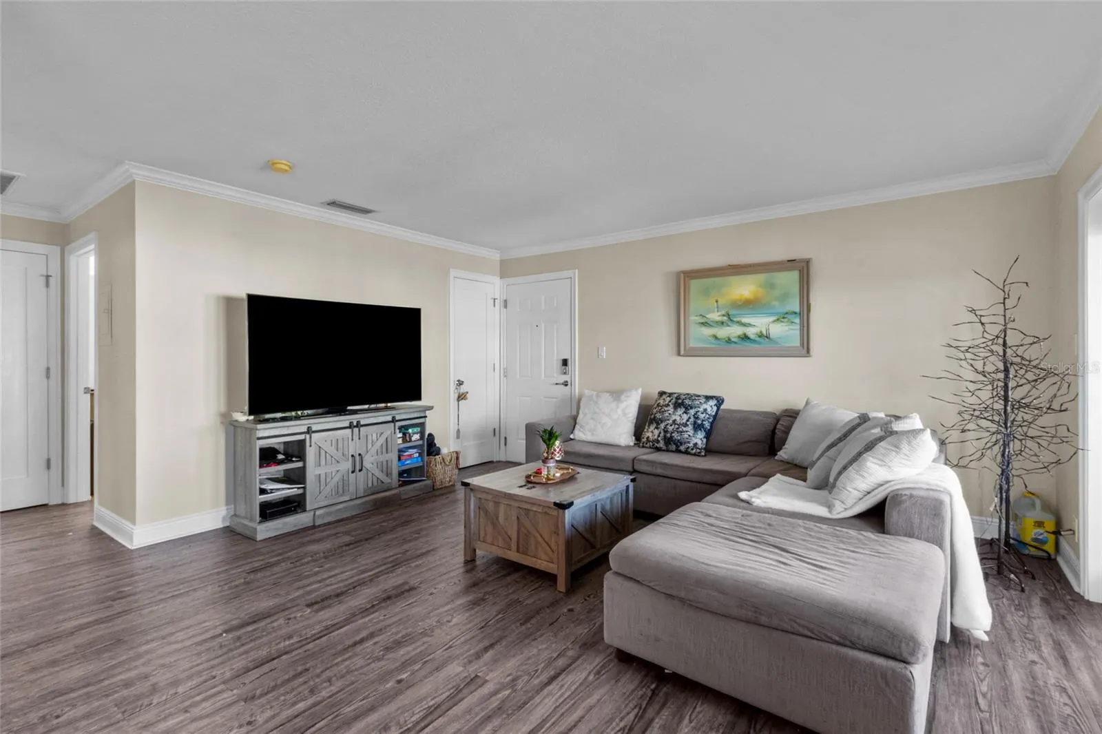 5202 BEACH DR SE #D #D