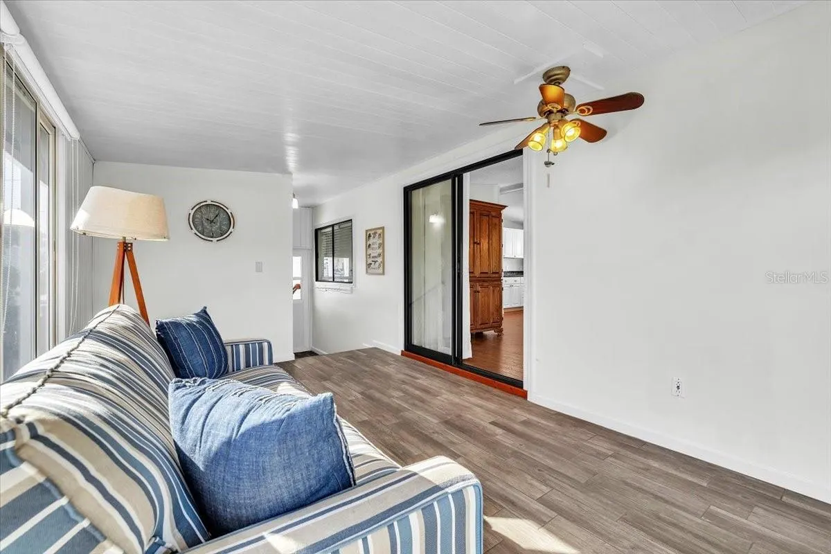 47 N STARBOARD DR