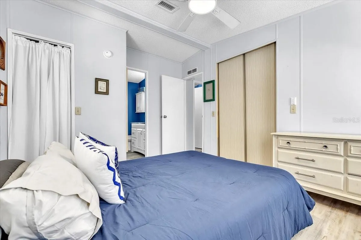 47 N STARBOARD DR