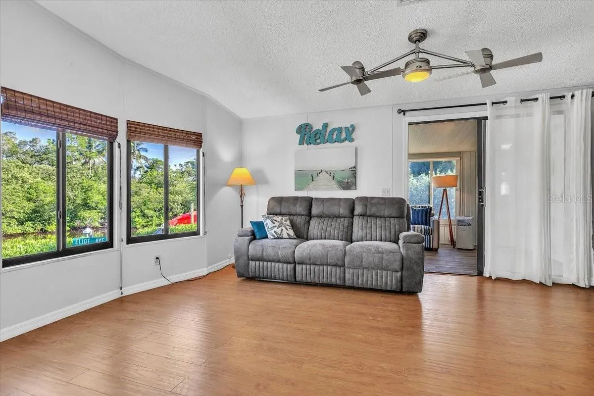 47 N STARBOARD DR