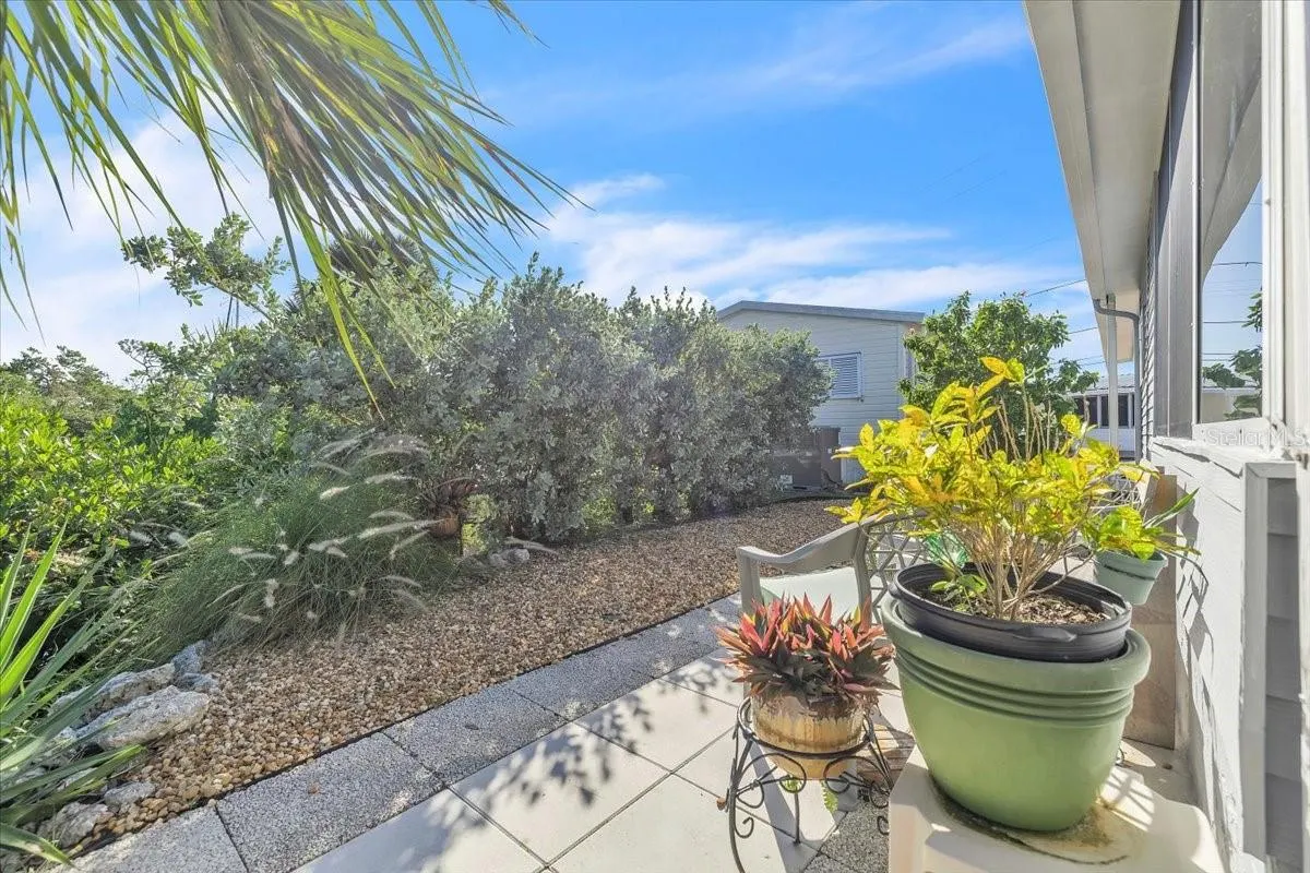 47 N STARBOARD DR