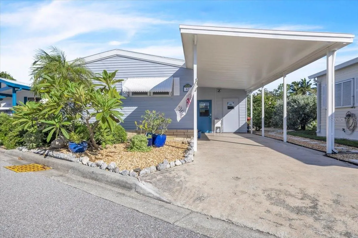 47 N STARBOARD DR
