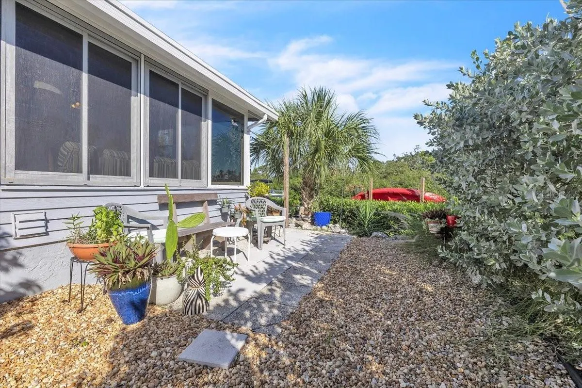 47 N STARBOARD DR
