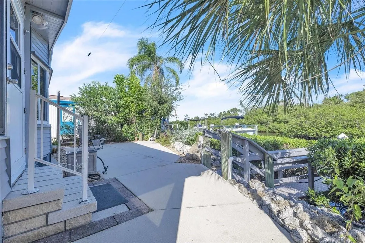47 N STARBOARD DR