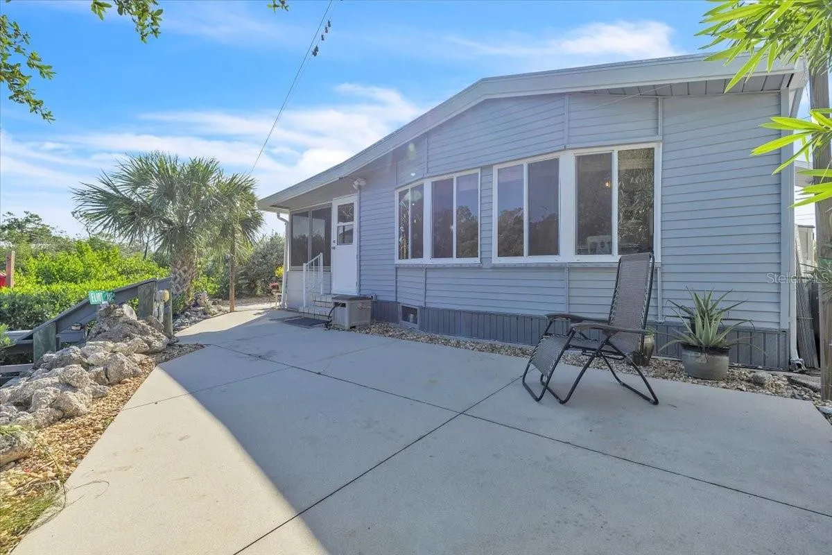 47 N STARBOARD DR