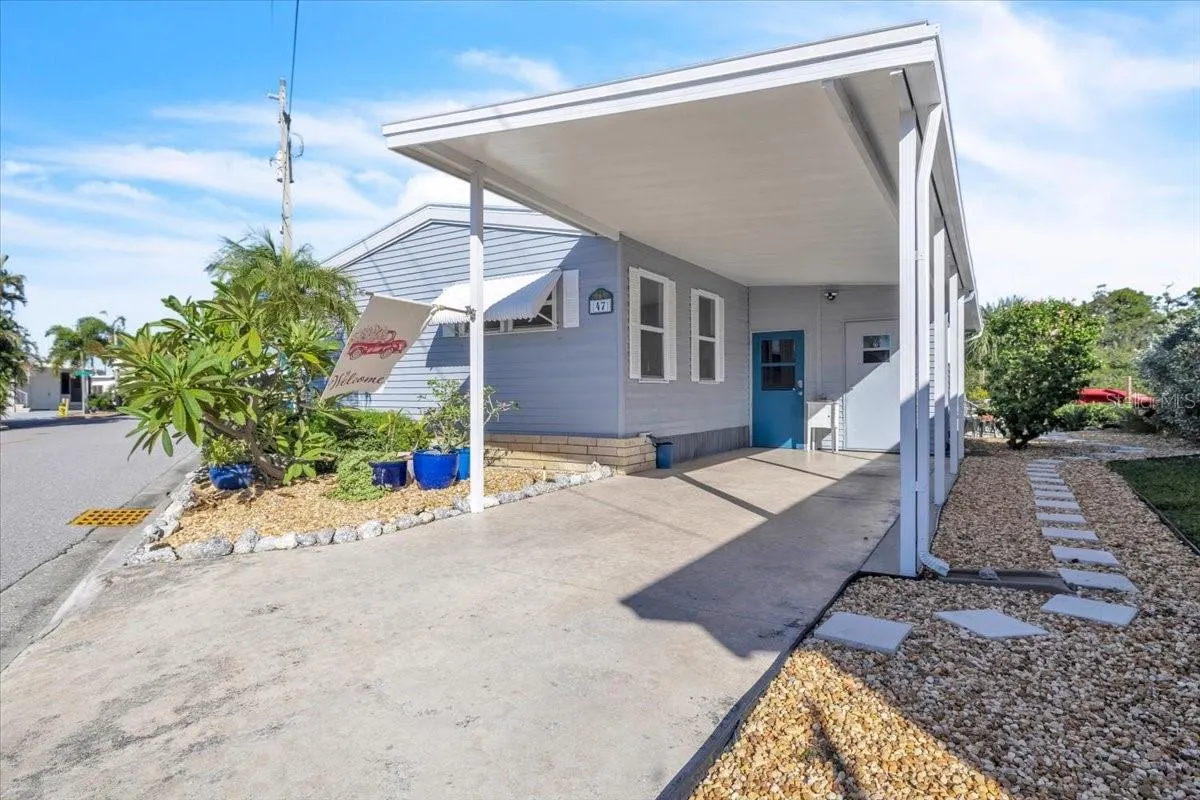 47 N STARBOARD DR