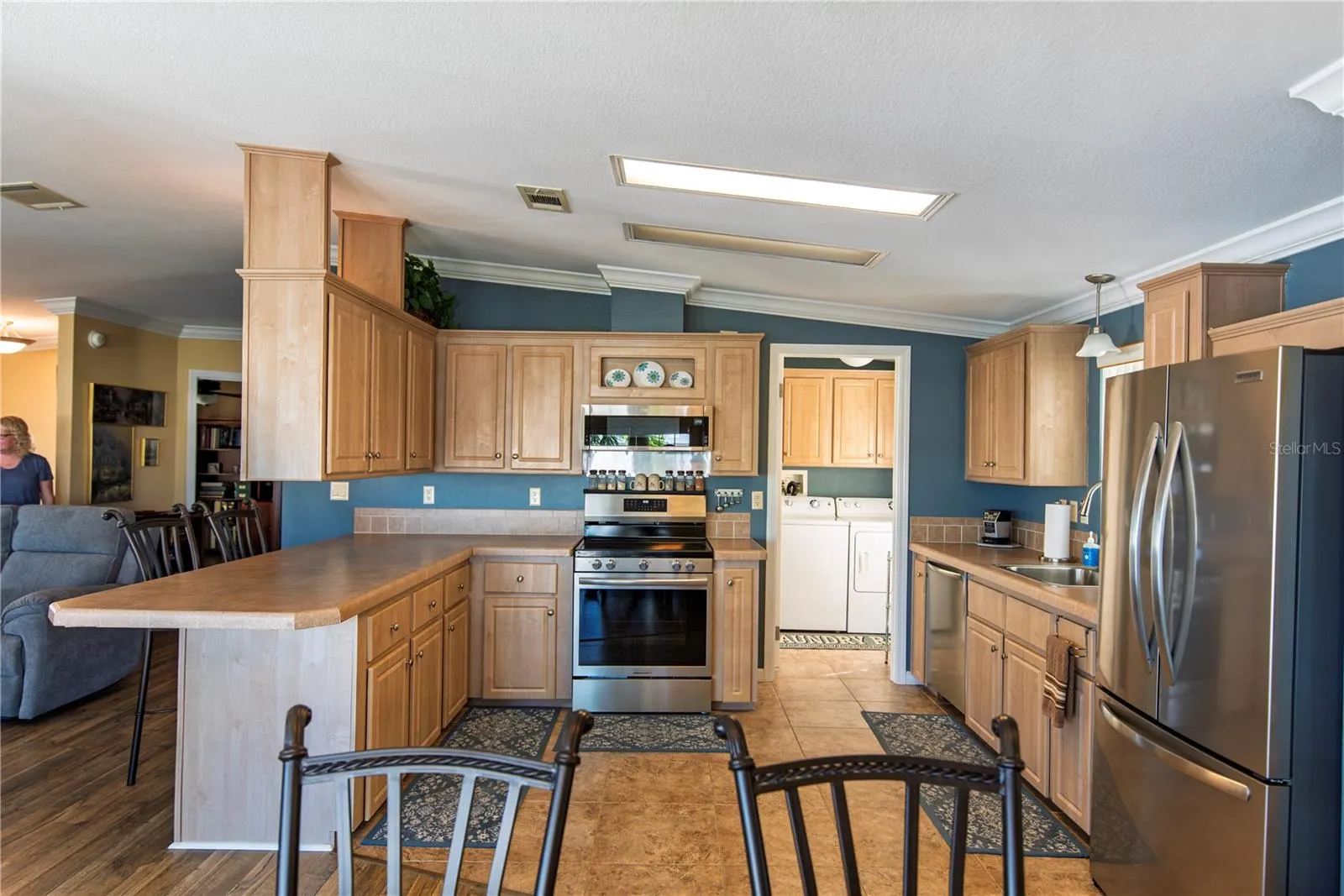 35 EMDEN CIR